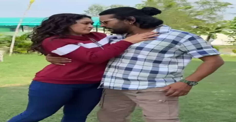 'झुलनी' पर भोजपुरी एक्ट्रेस सपना चौहान का धमाकेदार डांस, एक्सप्रेशन और स्टेप्स से लूटी महफिल