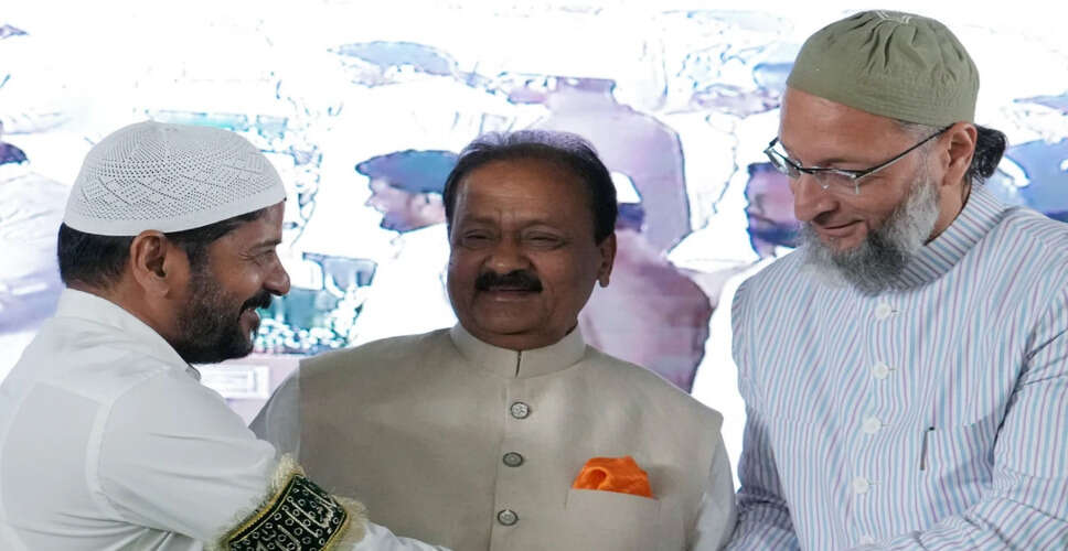 तेलंगाना में चुनावी रैली के दौरान बंदी संजय का रेवंत रेड्डी पर हमला