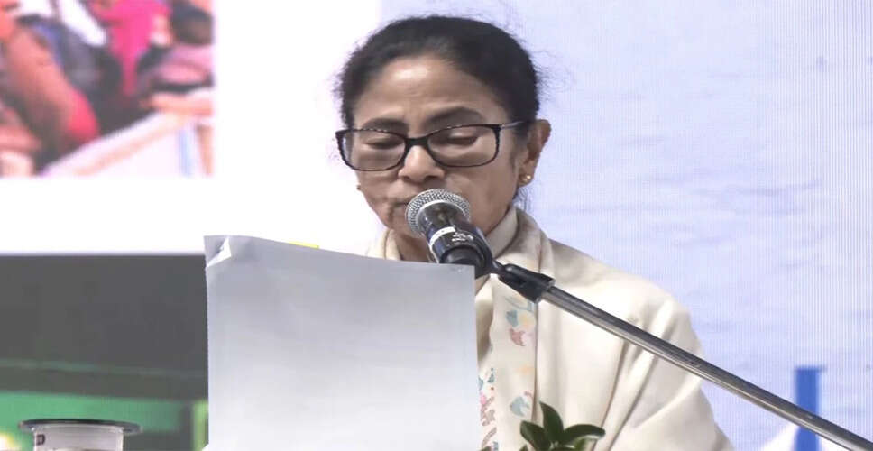 ममता बनर्जी ने चुनाव आयोग की आलोचना की, कहा- एसआईआर अभियान से बंगाल को परेशान किया जा रहा है