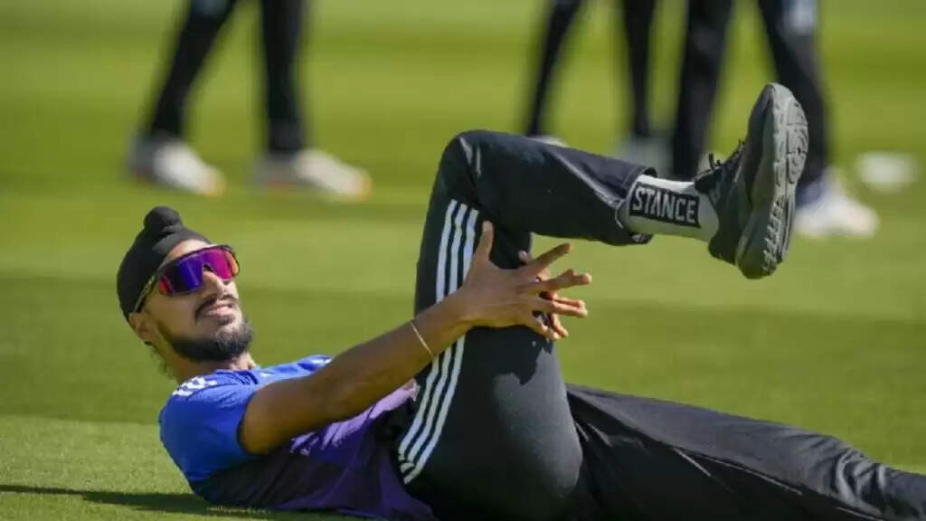 चौथे टेस्ट से पहले टीम इंडिया को बड़ा झटका, 349 विकेट लेने वाला गेंदबाज चोटिल