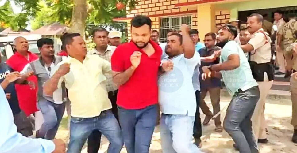 गोलकगंज पंचायत गठन के दौरान हिंसा, भाजपा और एजीपी समर्थकों के बीच झड़प