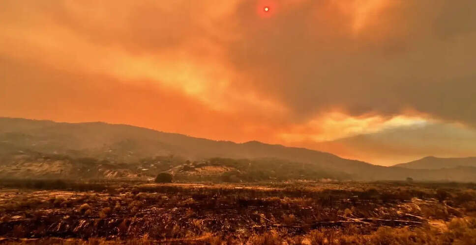 दक्षिण डकोटा में तेजी से फैलती आग के कारण निकासी आदेश