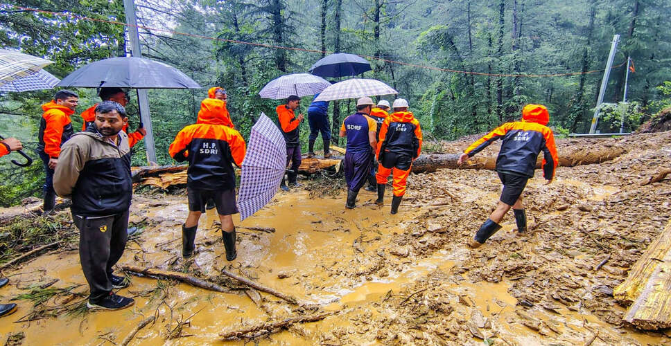 हिमाचल प्रदेश में बाढ़ से तबाही: 5 मृतक, 16 लापता