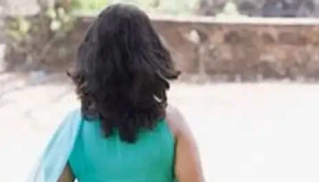 आगरा में होटल संचालक पर महिला के साथ धोखाधड़ी का आरोप