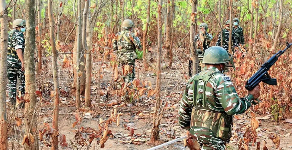 छत्तीसगढ़ में नक्सली विस्फोट से तीन पुलिसकर्मी घायल