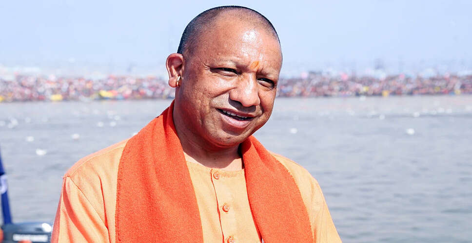 योगी आदित्यनाथ और अखिलेश यादव ने भारतीय महिला क्रिकेट टीम को दी बधाई