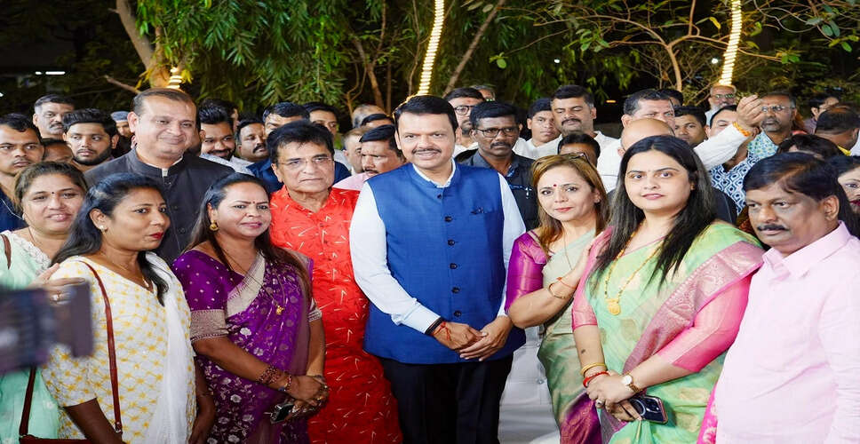 महाराष्ट्र सरकार का दिवाली उपहार: आंगनवाड़ी कार्यकर्ताओं को 2,000 रुपये