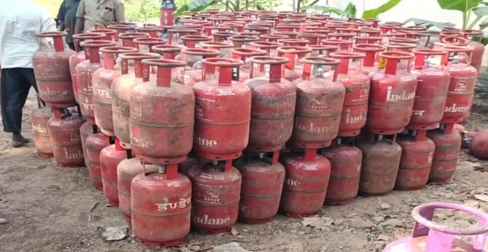 छत्तीसगढ़ में घरेलू LPG सिलेंडरों के दुरुपयोग पर कार्रवाई, 1000 से अधिक सिलेंडर जब्त