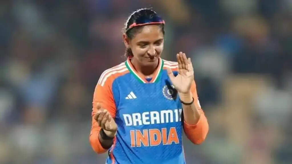टीम इंडिया ने इंग्लैंड के खिलाफ 5 टी20 के लिए 15 अविवाहित खिलाड़ियों का चयन किया