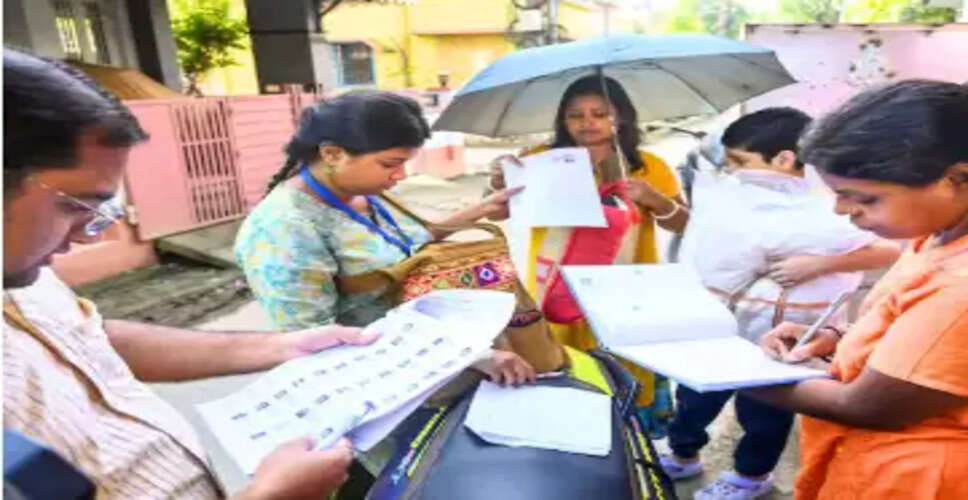 पश्चिम बंगाल में वोटर लिस्ट में फर्जीवाड़ा: एक महिला के नाम 44 जगह दर्ज