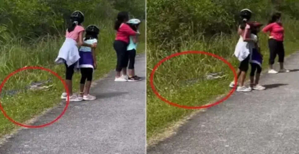 बच्चों की सुरक्षा को खतरे में डालने वाले माता-पिता का वायरल वीडियो