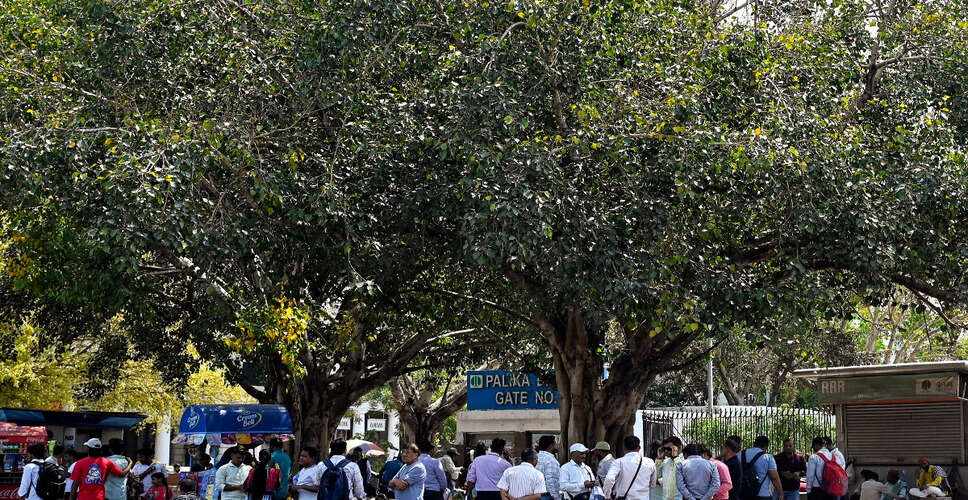 दिल्ली में मौसम का हाल: तापमान और वायु गुणवत्ता की रिपोर्ट