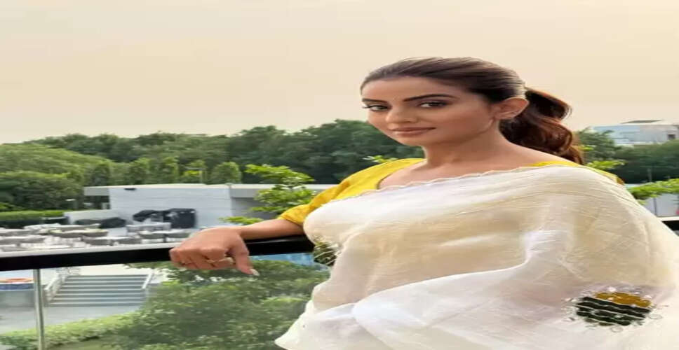 भोजपुरी सिनेमा की स्टार अक्षरा सिंह की खूबसूरत साड़ी लुक ने जीता फैंस का दिल