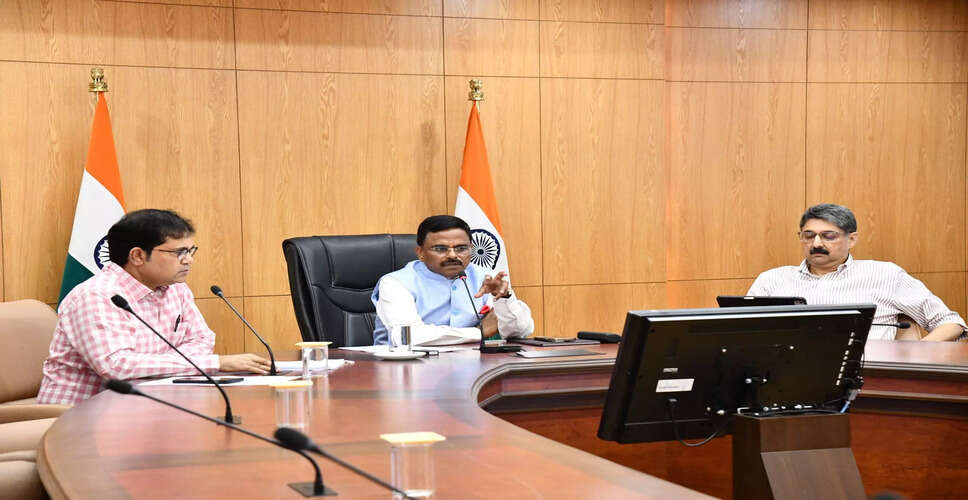 प्रधानमंत्री मोदी की आगामी यात्रा की तैयारियों की समीक्षा