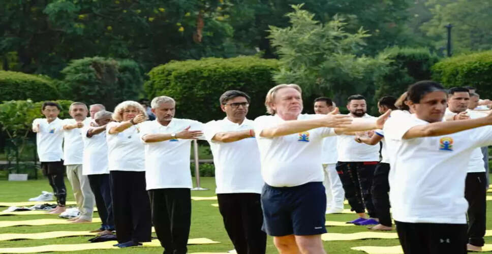 ऑस्ट्रेलियाई उच्चायुक्त ने अनोखे तरीके से मनाया अंतर्राष्ट्रीय योग दिवस