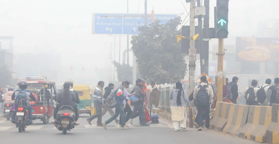 दिल्ली के गृह मंत्री ने केजरीवाल पर प्रदूषण के मुद्दे को राजनीतिक बनाने का आरोप लगाया