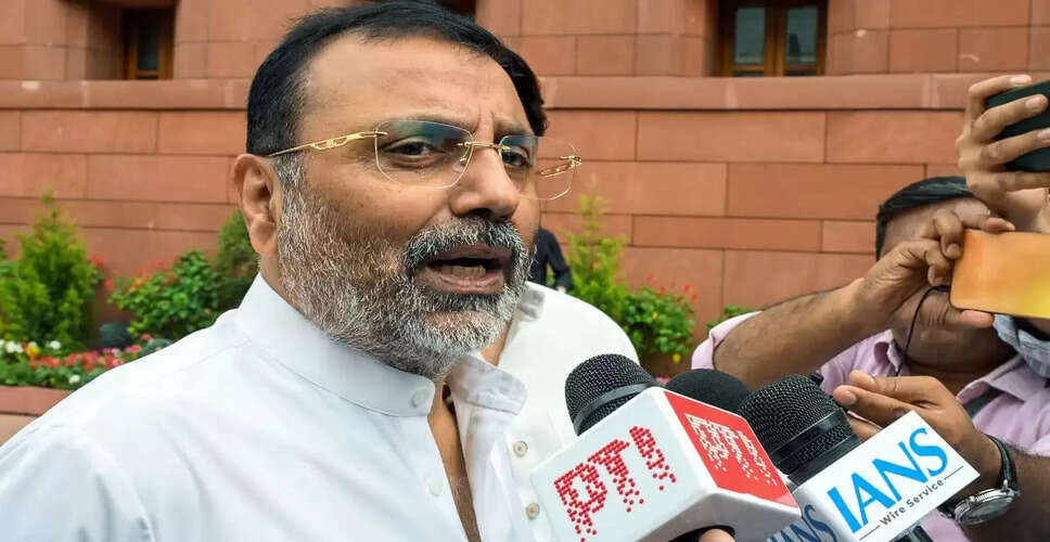 निशिकांत दुबे ने नेहरू-गांधी परिवार पर गंभीर आरोप लगाए