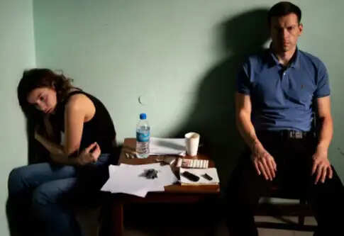 स्वीडन में पत्नी के शोषण का मामला: 62 वर्षीय व्यक्ति पर गंभीर आरोप