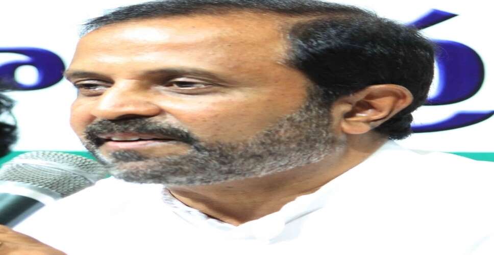 आधी रात को घर की तलाशी लिए जाने पर तेलंगाना कांग्रेस नेता ने जताया कड़ा ऐतराज