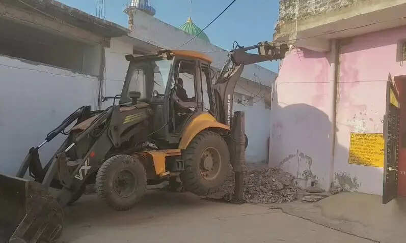 मध्य प्रदेश में अतिक्रमण पर प्रशासन की सख्त कार्रवाई