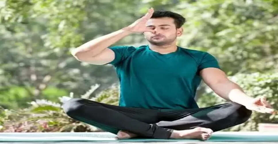 तन और मन दोनों के लिए बेहद फायदेमंद है अनुलोम विलोम