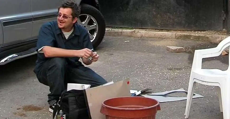 बैंकसी की पहचान का रहस्य: क्या रॉबिन गुनिंगहम हैं असली कलाकार?