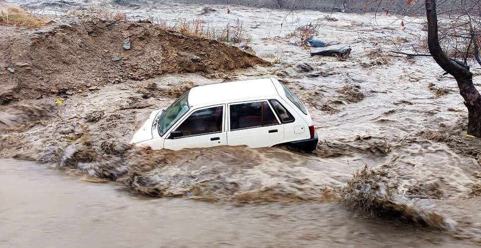 हिमाचल प्रदेश में बारिश से तबाही: 63 मृतक, 40 लापता