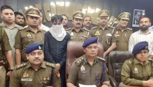 नोएडा में महिला हत्या का मामला: प्रेमी ने किया हत्या, शव के टुकड़े किए