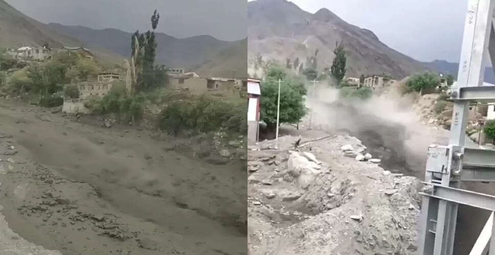 जम्मू-कश्मीर में भारी बारिश से बढ़े जल स्तर, प्रशासन ने जारी की चेतावनियाँ