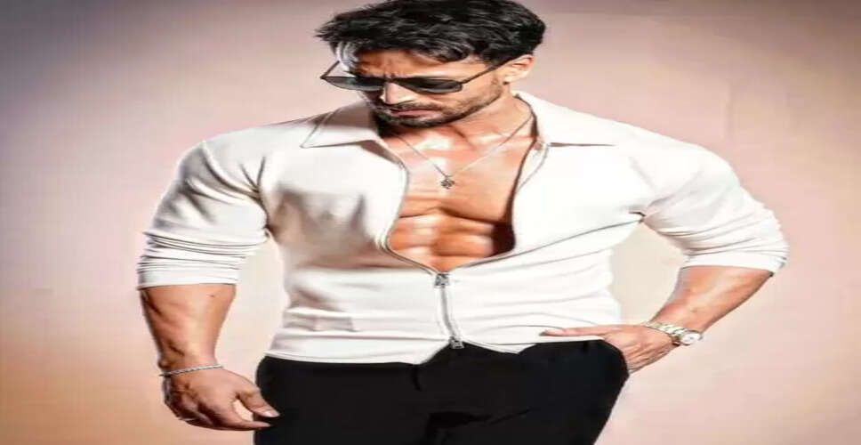 'बागी 4' के प्रमोशनल इवेंट में टाइगर श्रॉफ ने फैंस को दी शर्ट, अब सता रही याद