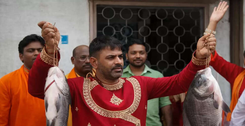 पश्चिम बंगाल में मछली खाने पर सियासत: बीजेपी और TMC के बीच टकराव