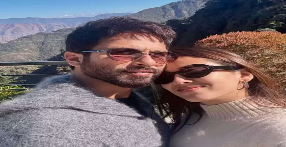 मीरा राजपूत ने शेयर की पहाड़ों में बिताए खूबसूरत पलों की तस्वीरें, स्वादिष्ट बर्फी का लुत्फ उठाती आईं नजर