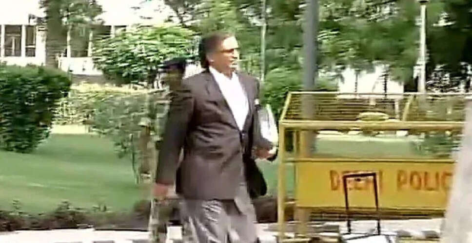 सुप्रीम कोर्ट ने अगस्ता वेस्टलैंड घोटाले में वकील की याचिका खारिज की