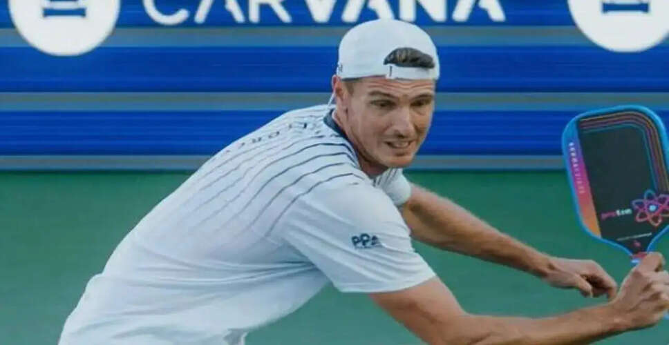 पेशेवर पिकलबॉल खिलाड़ी एंड्री डेस्कू की पैडल स्पॉन्सरशिप में बदलाव की अटकलें