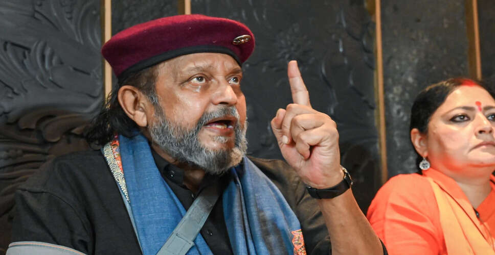 पश्चिम बंगाल में भाजपा और टीएमसी के बीच जुबानी जंग, बांग्लादेश में हिंदू समुदाय पर हमलों का मुद्दा