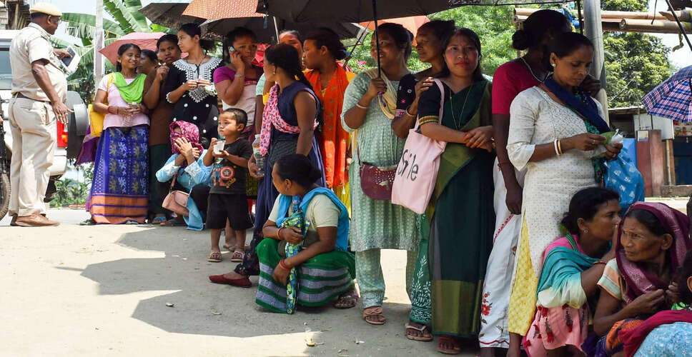 बिहार विधानसभा चुनाव: पहले चरण में 28% मतदान, महागठबंधन और एनडीए के बीच कड़ी टक्कर