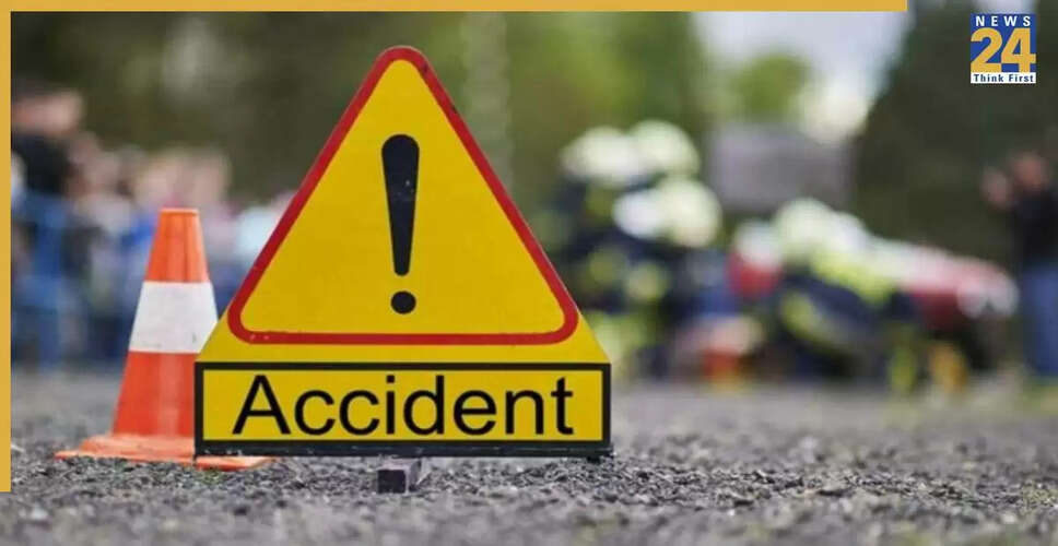 महबूबनगर में बस और लोरी की टक्कर, चार की मौत और 10 घायल