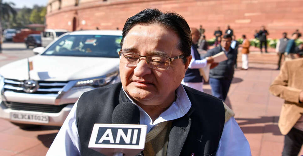एस टी हसन ने कांवड़ यात्रा के दौरान धार्मिक पहचान की जांच की निंदा की