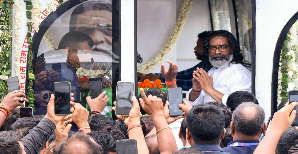 झारखंड के मुख्यमंत्री ने शिबू सोरेन को श्रद्धांजलि दी, संघर्ष को जारी रखने का संकल्प लिया