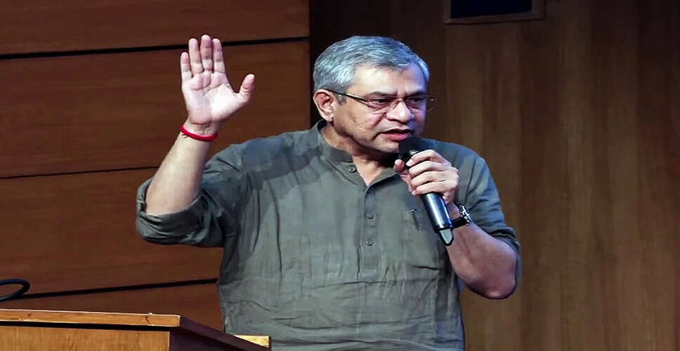 सूरत में बुलेट ट्रेन परियोजना का निरीक्षण, 2027 में शुरू होगा पहला खंड