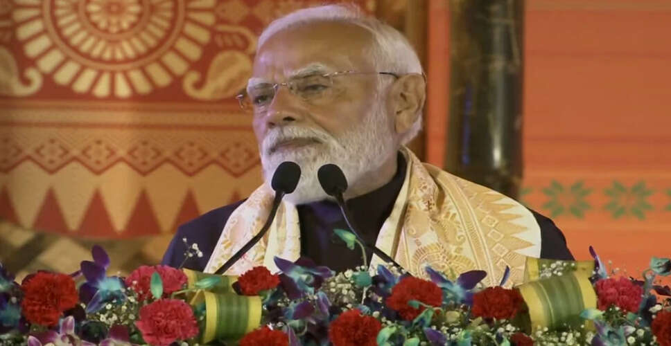 प्रधानमंत्री मोदी ने असम में बोडो संस्कृति के कार्यक्रम में भाग लिया