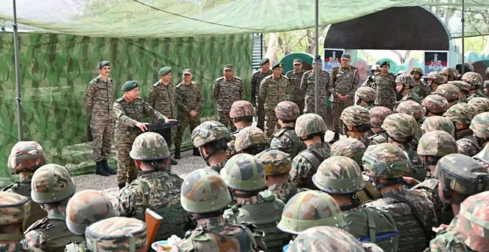 जनरल उपेंद्र द्विवेदी ने सुंदरबनी में सैनिकों की तत्परता की समीक्षा की