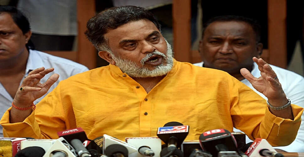 संजय निरुपम ने आदित्य ठाकरे पर मीठी नदी सफाई घोटाले में जांच की मांग की