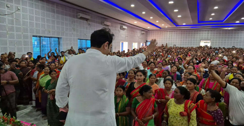 त्रिपुरा में आदिवासी दिवस का जश्न: बीजेपी और TIPRA मोथा की अलग-अलग योजनाएँ