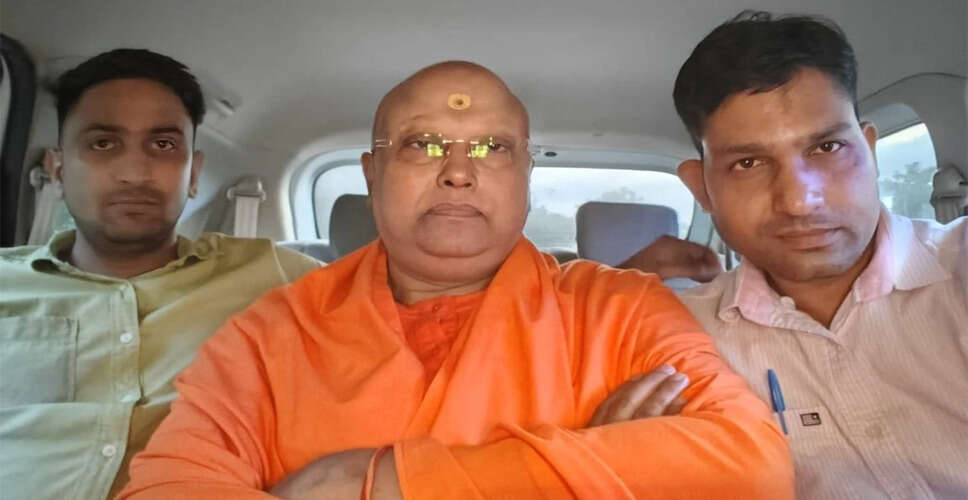 आध्यात्मिक गुरु स्वामी चैतन्यानंद सरस्वती गिरफ्तार, यौन उत्पीड़न और धोखाधड़ी के आरोप