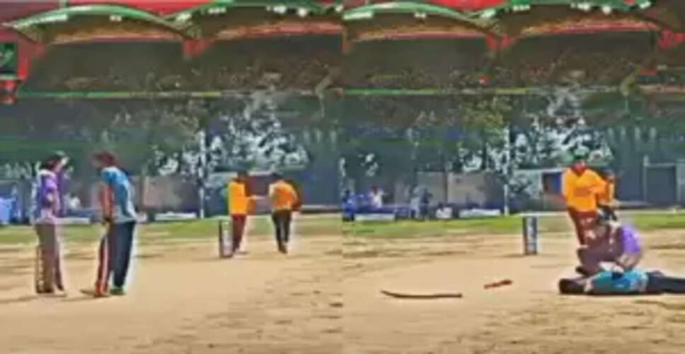 क्रिकेट के मैदान पर छक्का मारते ही खिलाड़ी की अचानक मौत, वीडियो हुआ वायरल