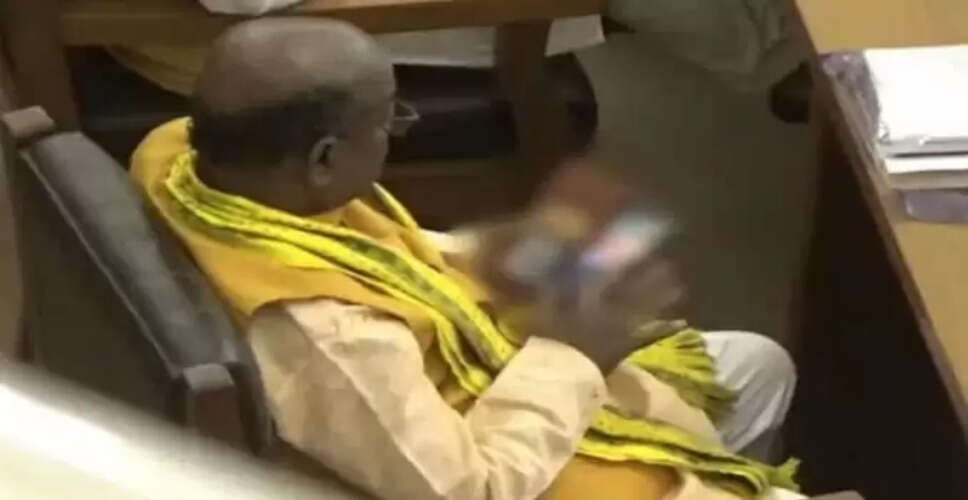 त्रिपुरा विधायक पर पोर्न देखने का आरोप: सफाई में क्या कहा?