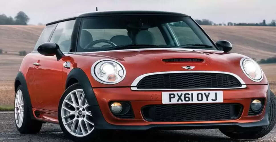 नई MINI Cooper S Convertible भारत में हुई लॉन्च, जानें खासियतें