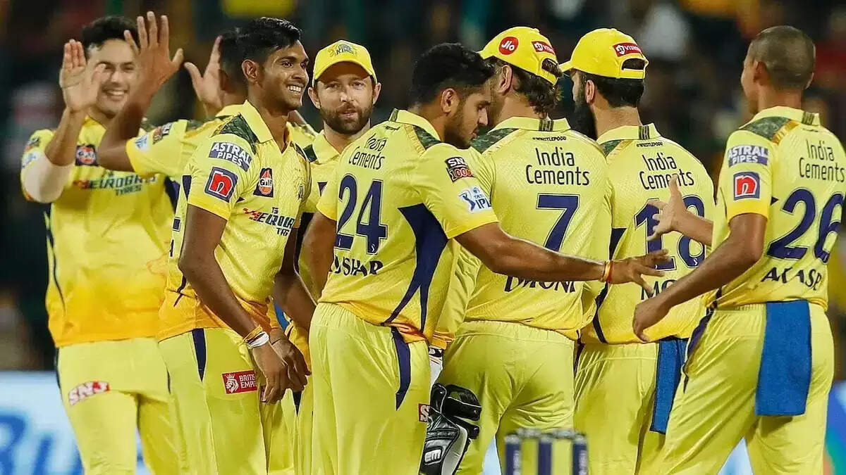 IPL 2026 से पहले CSK ने 10 खिलाड़ियों को किया रिलीज, चौंकाने वाले नाम शामिल