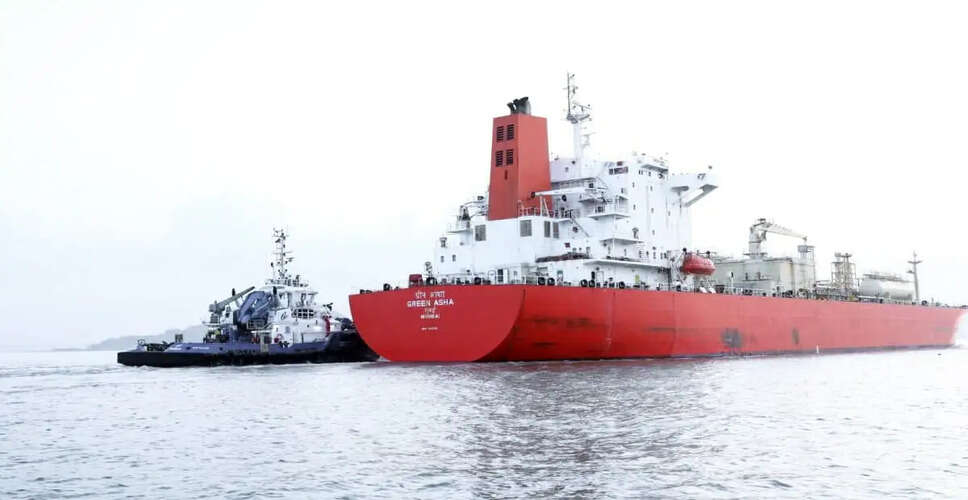 खाड़ी क्षेत्र में भारतीय नाविक सुरक्षित, बंदरगाह संचालन सामान्य: सरकार